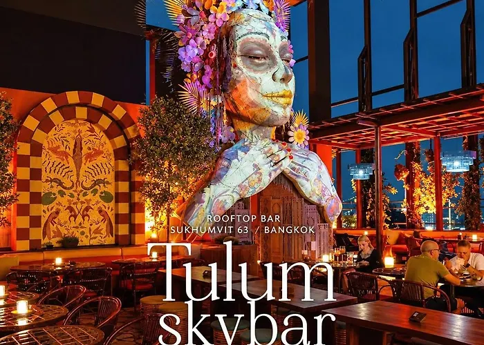 Ekkamai And Thonglor On Highfloor Skyline View With 24-hour Easy Self Checkin Access To Skybar Pool Gym Sky Terrace Apartment *