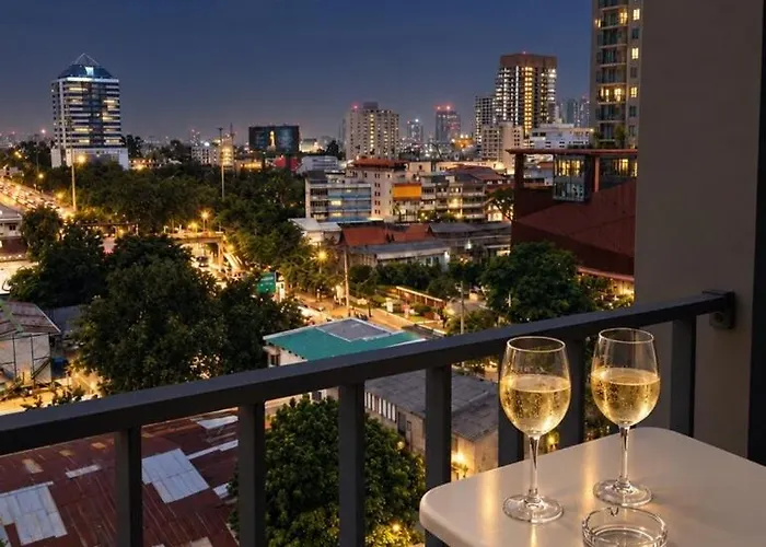 Apartment Ekkamai And Thonglor On Highfloor Skyline View With 24-hour Easy Self Checkin Access To Skybar Pool Gym Sky Terrace Bangkok