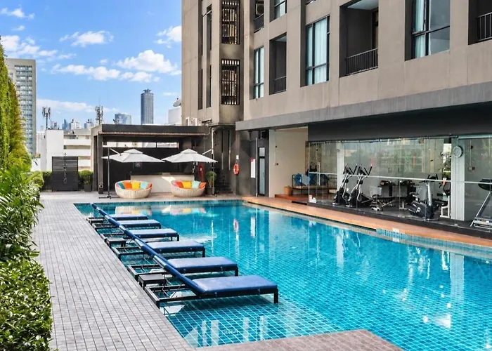 Apartment Ekkamai And Thonglor On Highfloor Skyline View With 24-hour Easy Self Checkin Access To Skybar Pool Gym Sky Terrace *